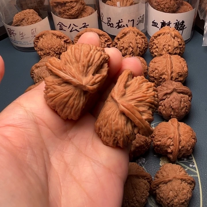 吊坠文玩核桃白狮子半壁江山