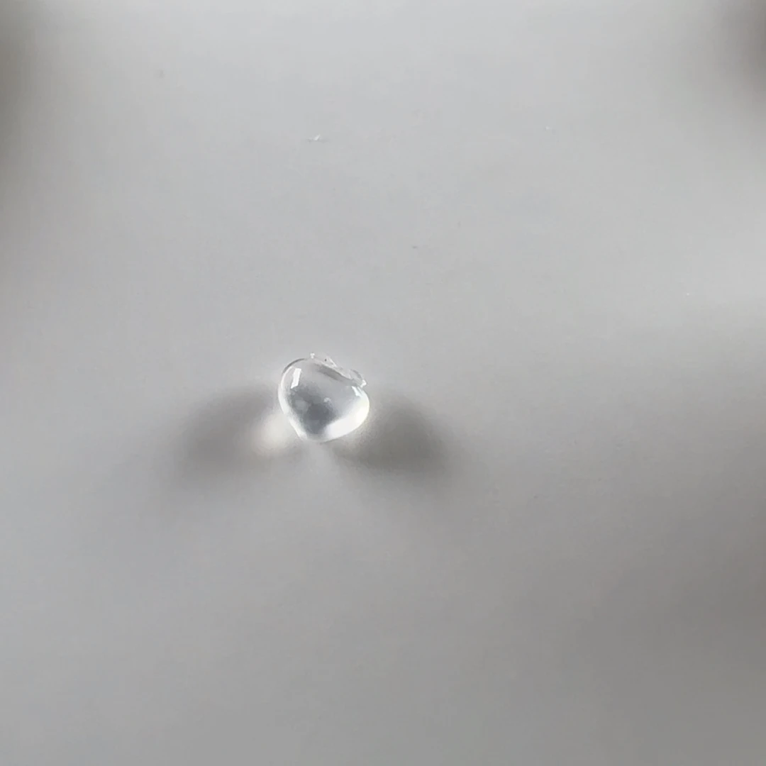 淘***宝翡翠未镶嵌颈饰桃子