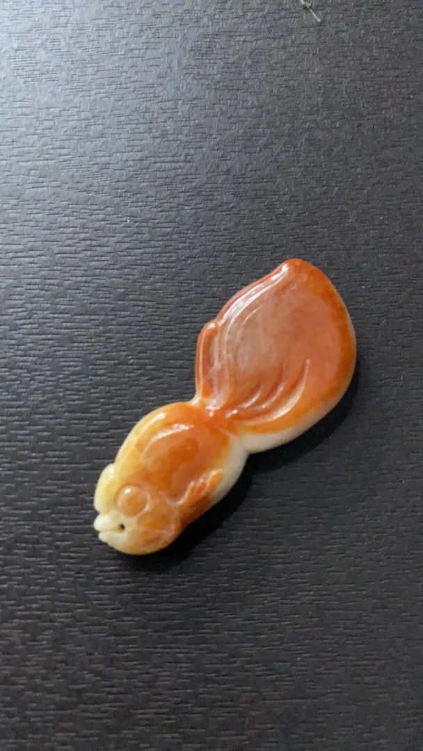 #151 天然翡翠A货红翡金魚连年有鱼吊坠挂件-可爱俏色精雕