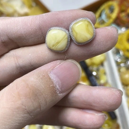 蜜蜡银S925镶嵌裸石耳钉