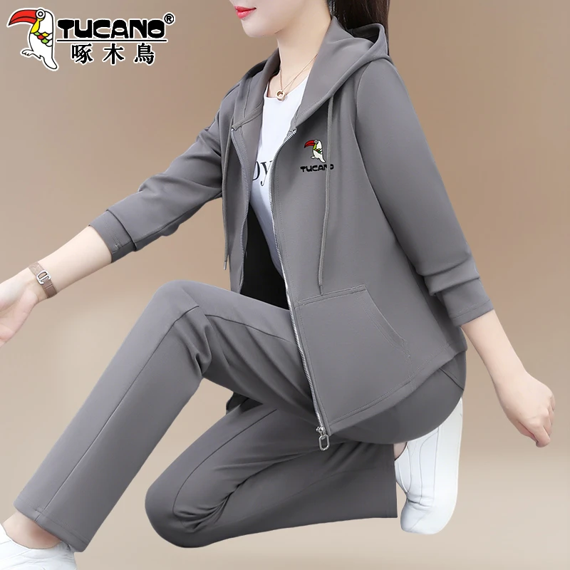 啄木鸟洋气妈妈秋装运动套装女2026新款中老年女装春秋休闲三件套
