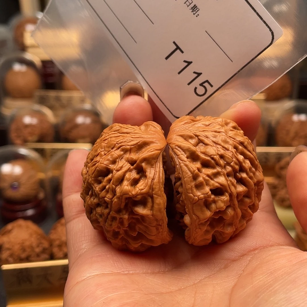 文玩核桃把件蛇王46。115