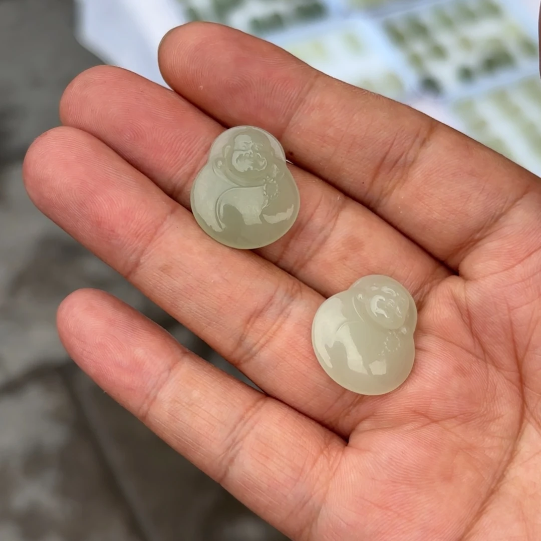 颈饰银S925镶嵌和田玉佛公20尺寸。拍一发一