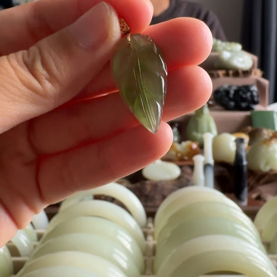 和田玉（糖玉）未镶嵌颈饰