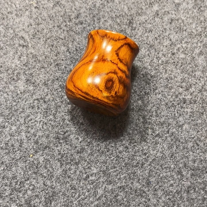 木质洋*?越南黄花梨罐子一个