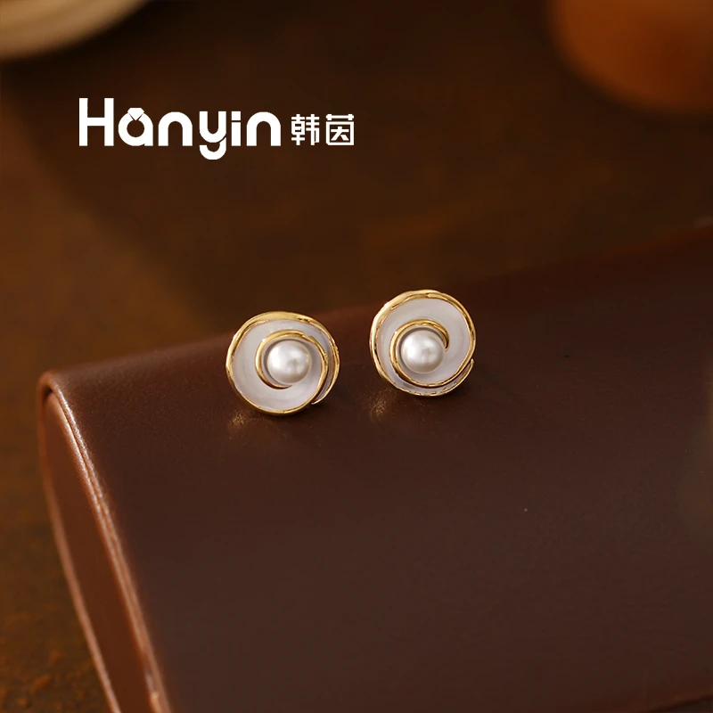 铜合金仿珍珠耳饰 925银针 涡旋花朵耳钉小众轻奢设计感耳饰