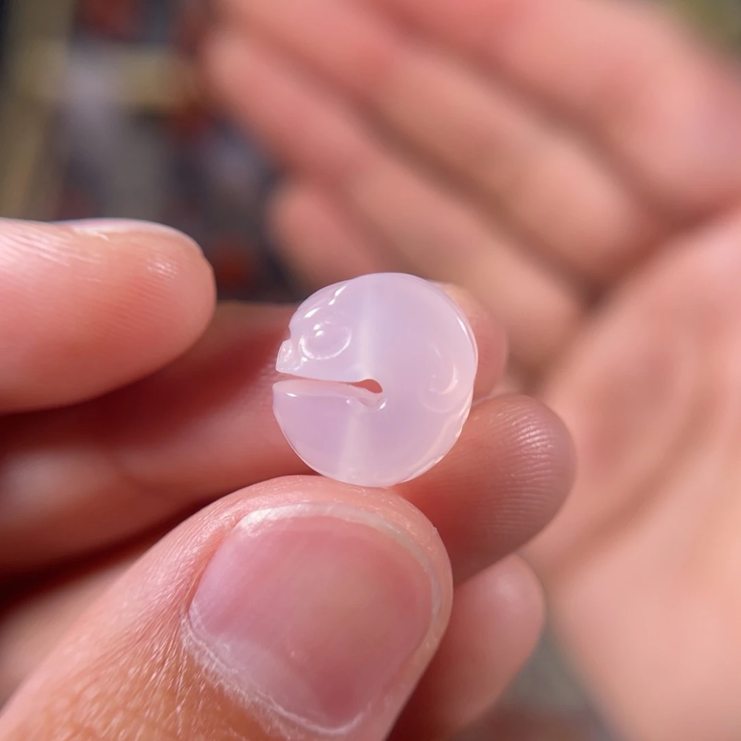 玛瑙/玉髓中洞子玉猪龙12*11.3未镶嵌