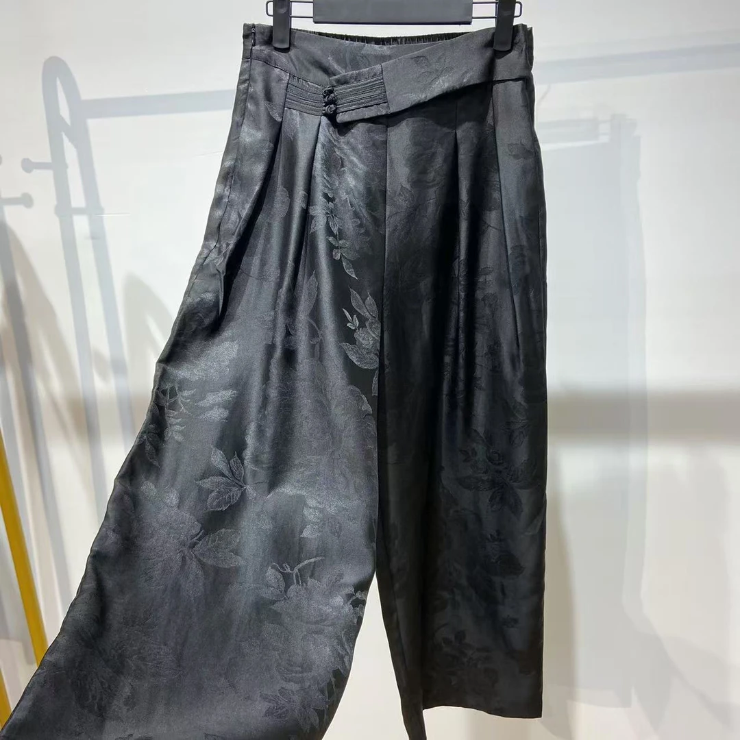 Q8123251-1桑蚕丝重锻提花香云纱休闲裤