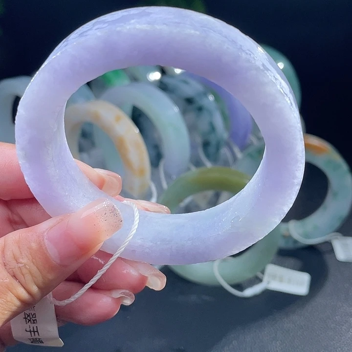 定制翡翠未镶嵌翡翠手镯