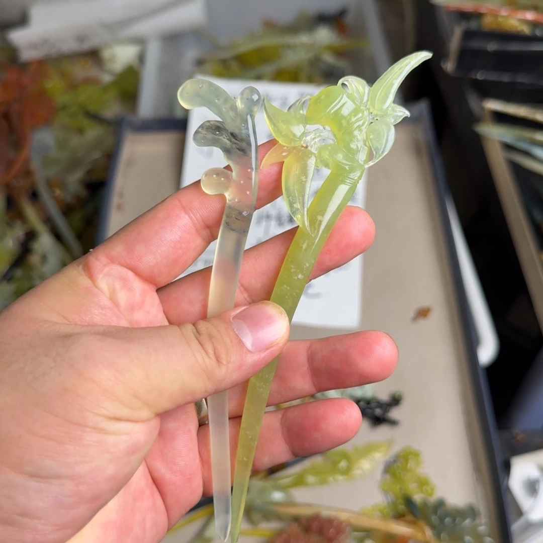 蛇纹石玉未镶嵌发饰