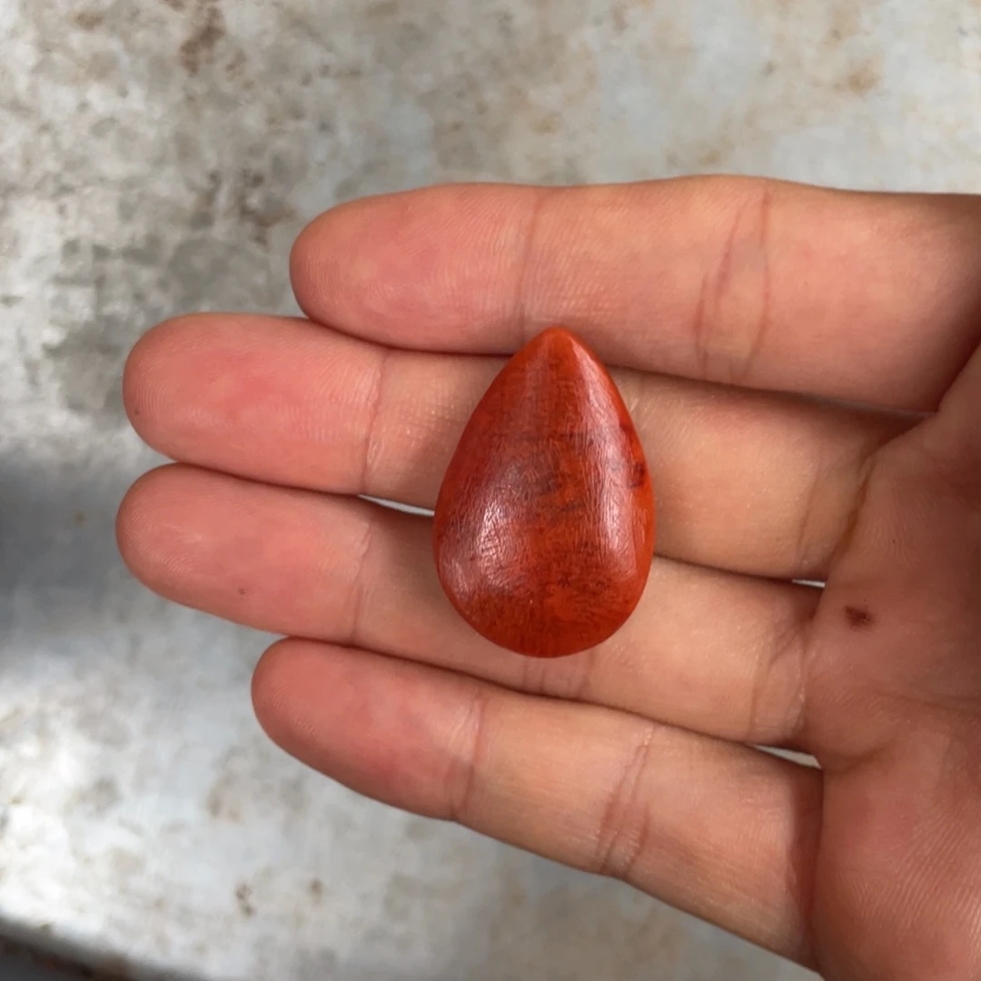 南红玛瑙配饰未镶嵌