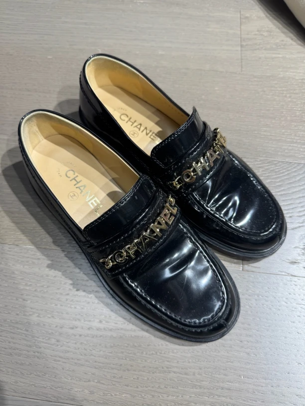 99新 Chanel/香奈儿 黑色漆皮乐福鞋 37码