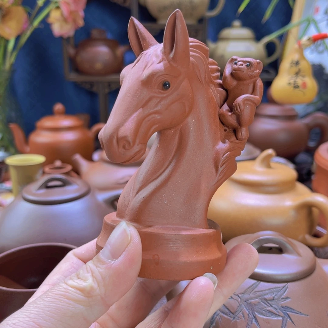 紫砂茶壶马上封猴摆件