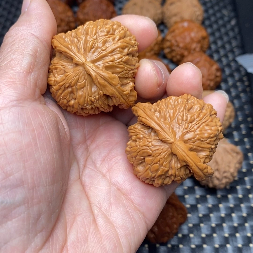 文玩核桃把件41白狮子