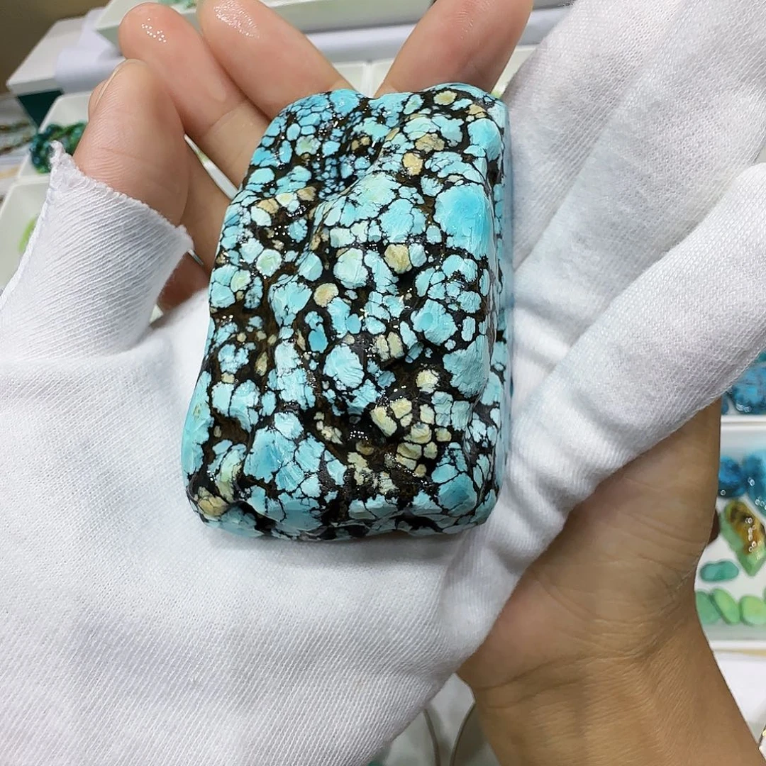 未镶嵌绿松石原矿绿松石