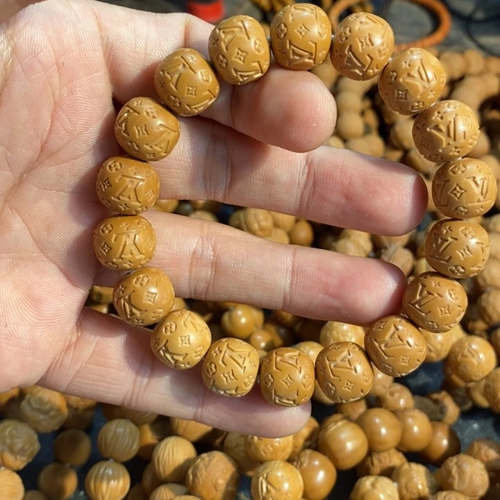 猴头核桃手串青***旧桶珠驴牌龙岩料雕刻