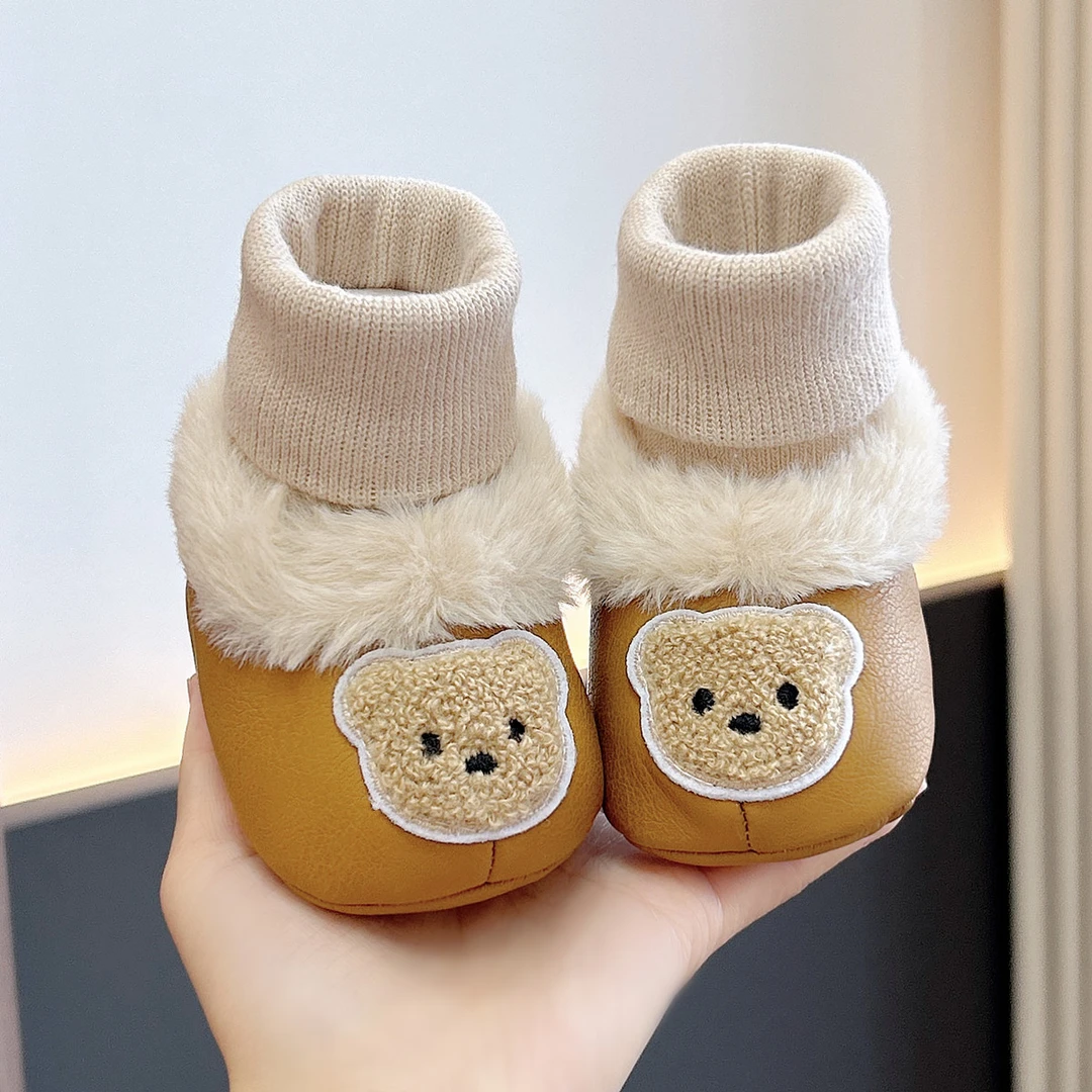 2025新款秋冬新生婴儿鞋袜不掉跟加绒0到1岁男女宝宝保暖袜步鞋