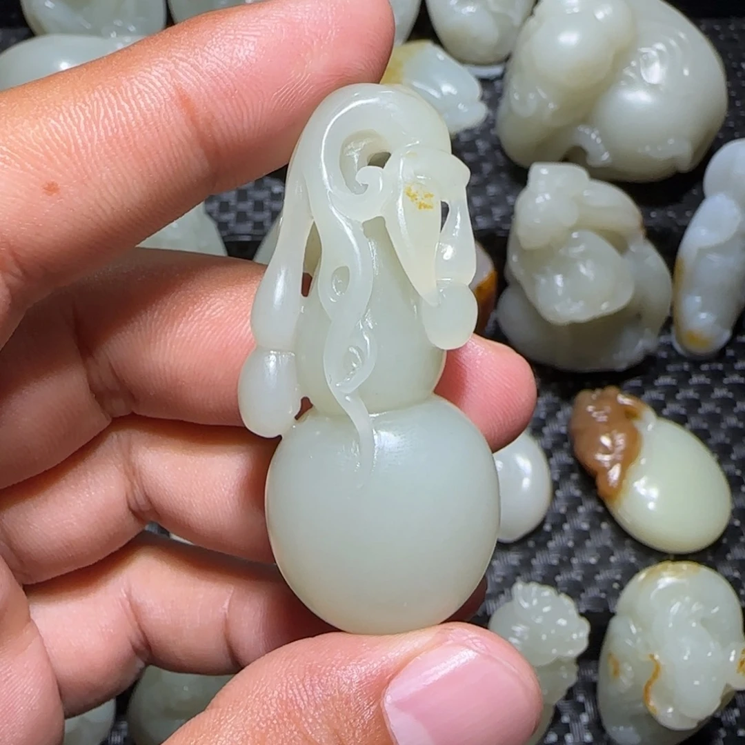 和田玉未镶嵌吊坠(不含链)