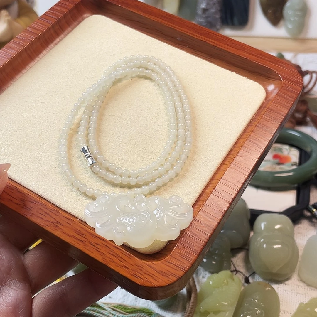 和田玉未镶嵌颈饰凤凰带链子