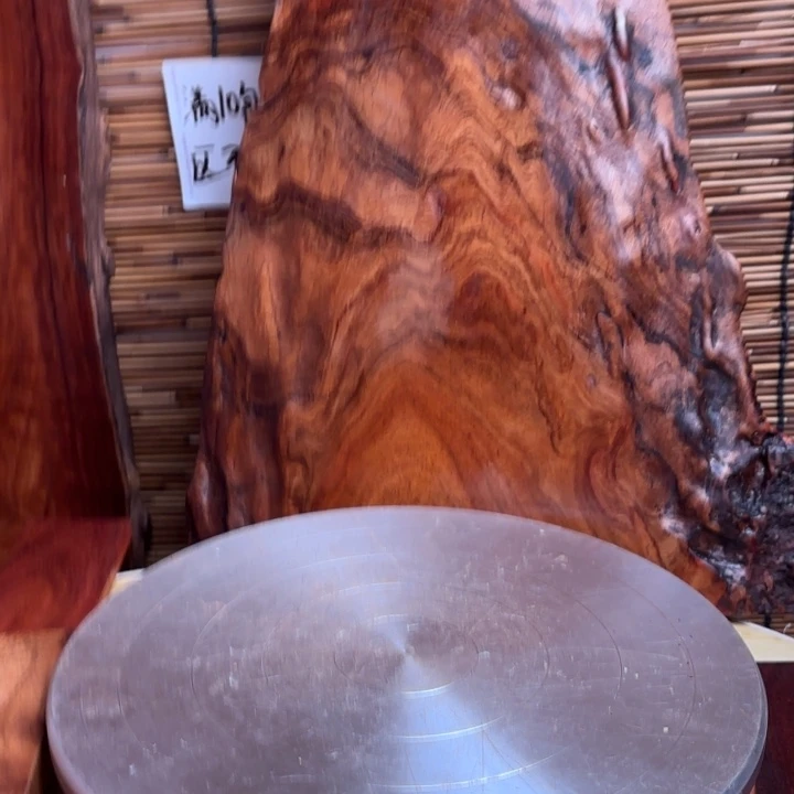 大叶紫檀（黑酸枝木类）