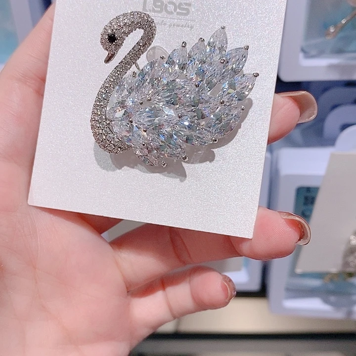 锆石铜合金天鹅胸针 经典款
