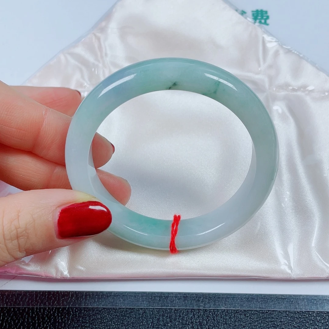 翡翠未镶嵌手镯圈口55.8宽12.8厚8.6