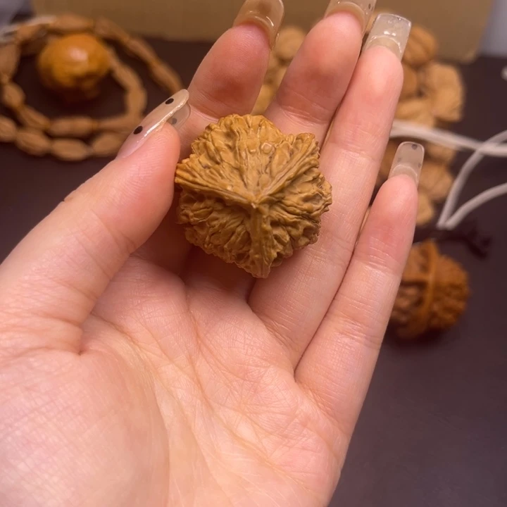 加***鲁桃核吊坠三棱单只异型有瑕有磕