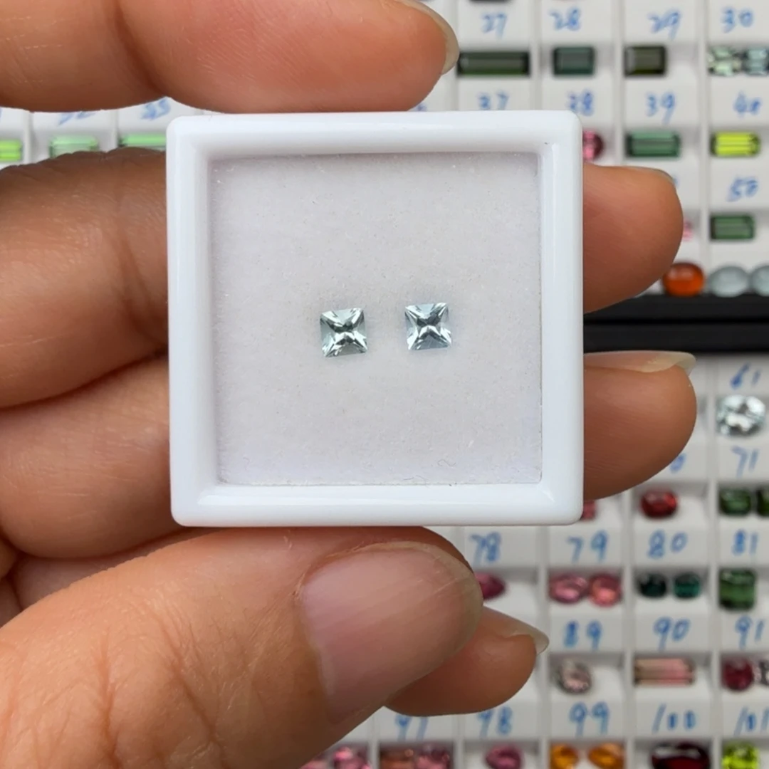 海蓝宝石裸石天然方3*3mm一对