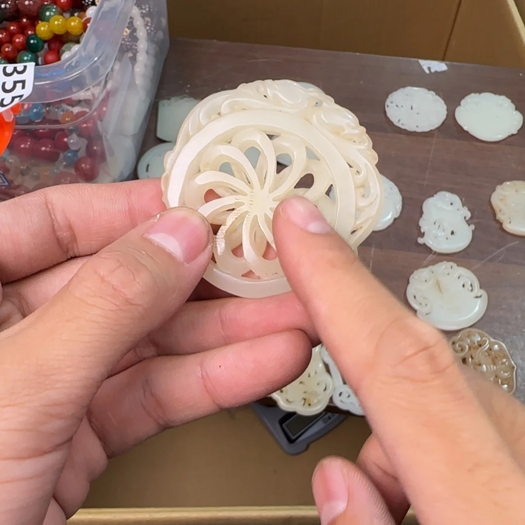 容***宫绿泥陶瓷孤品单件车里拍