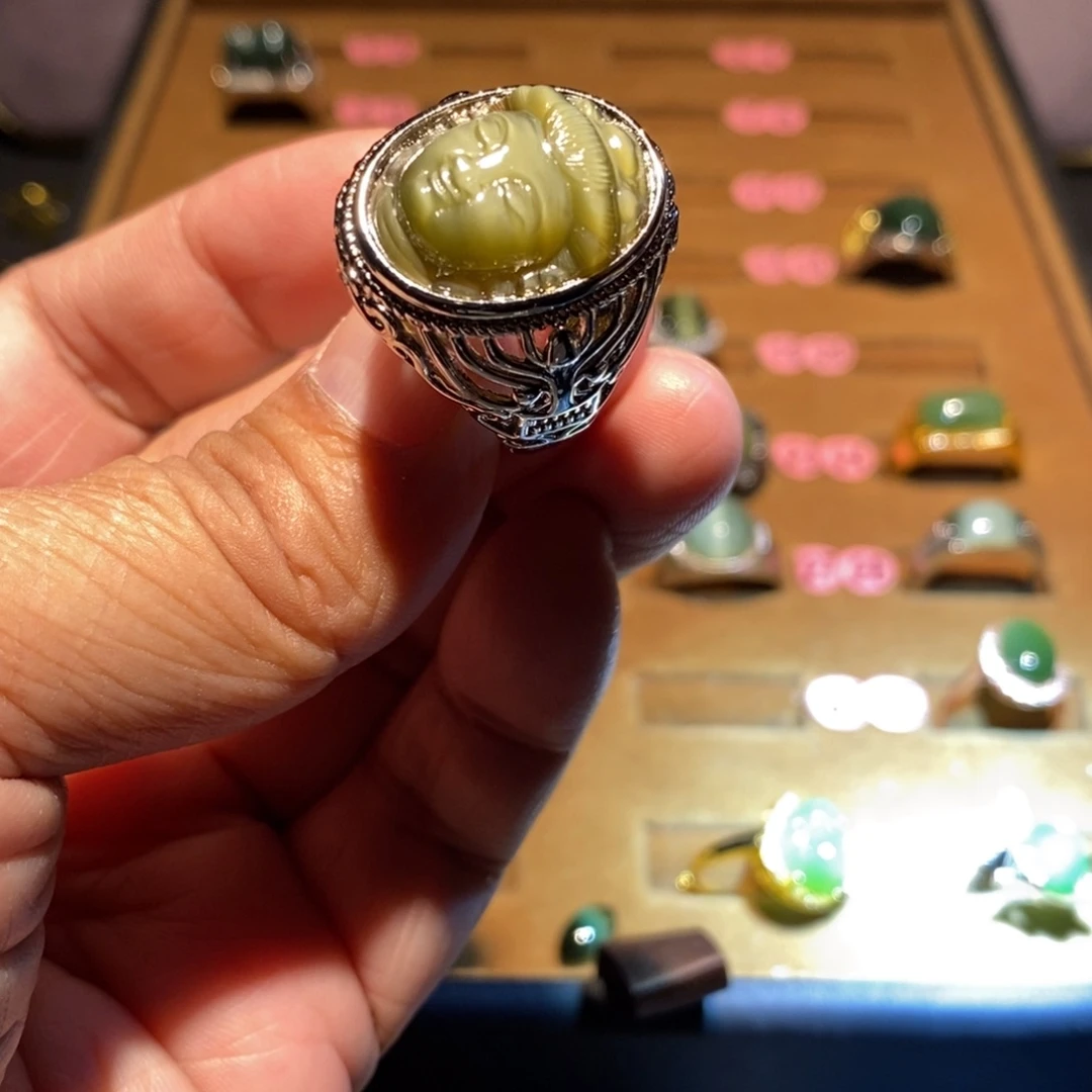 和田玉未镶嵌戒指