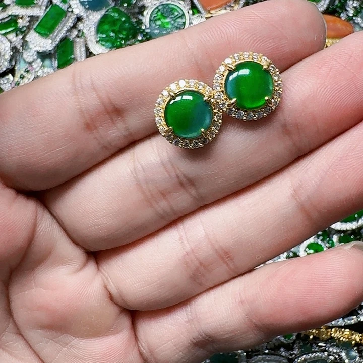 翡翠颈饰未镶嵌天然A货翡翠放漏