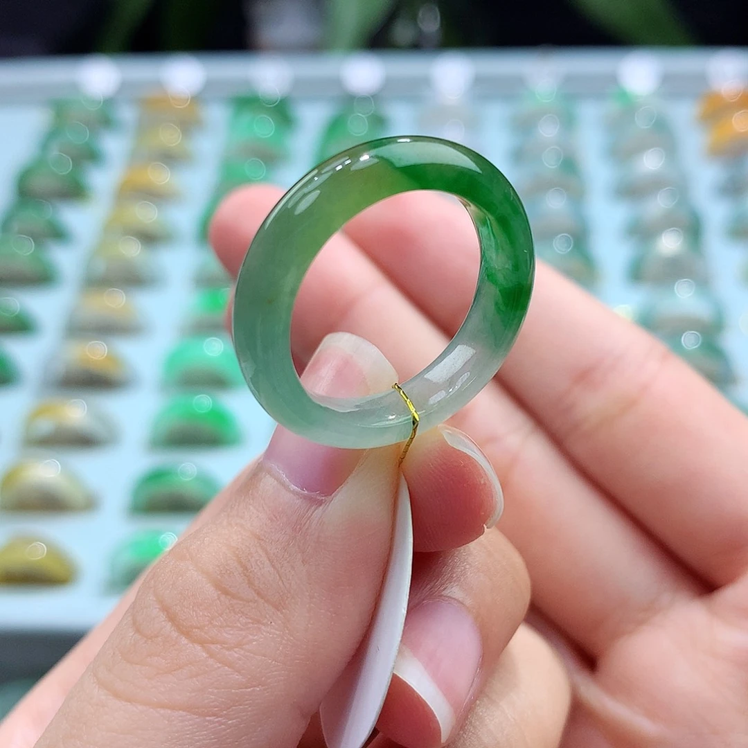 翡翠戒指未镶嵌18圈