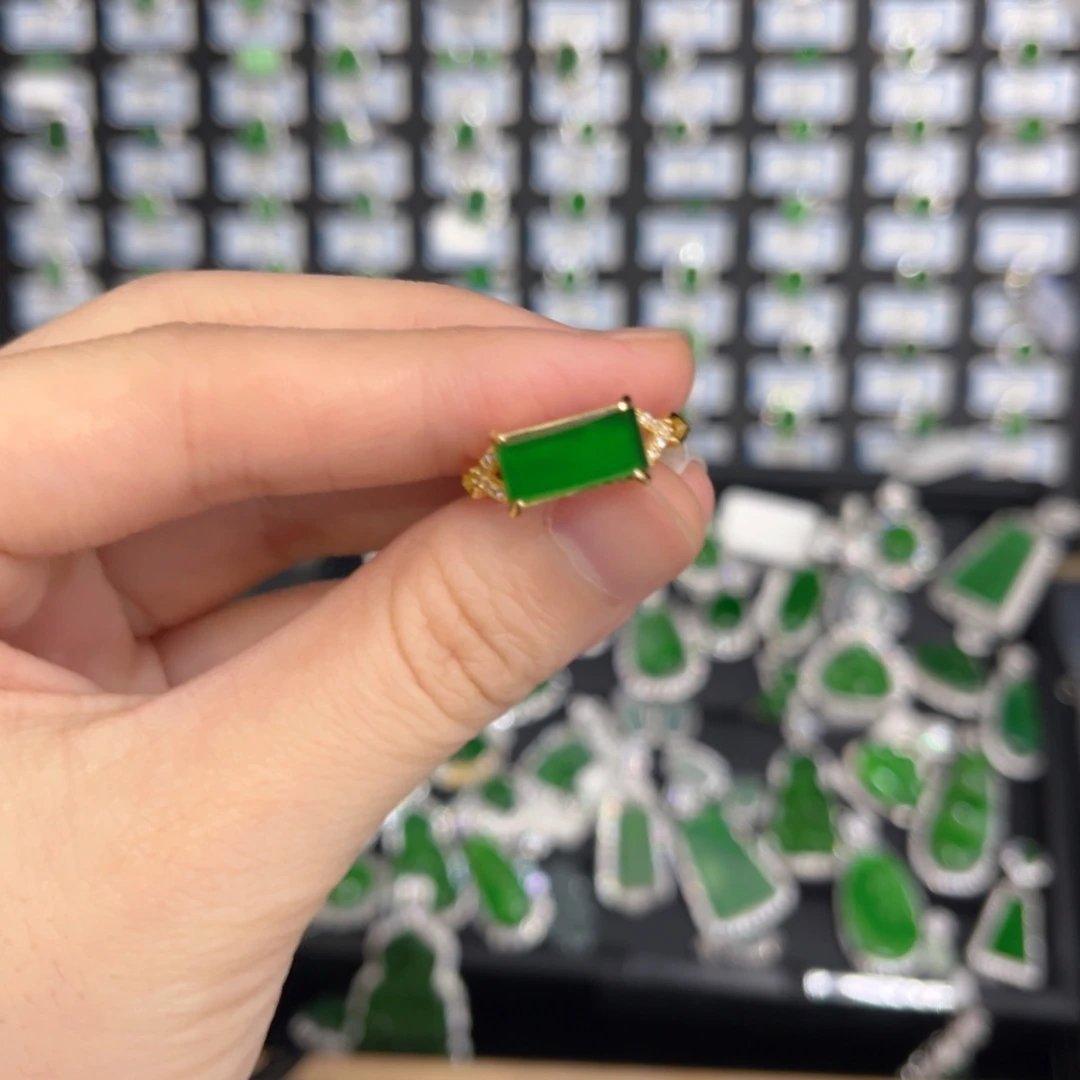 翡翠银S925镶嵌戒指马鞍戒指