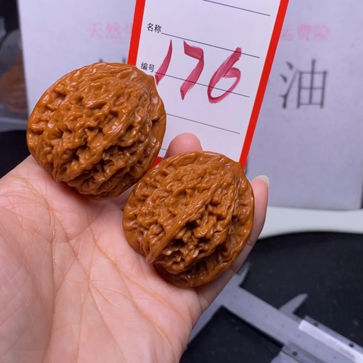 把件文玩核桃A****y176，39虎头