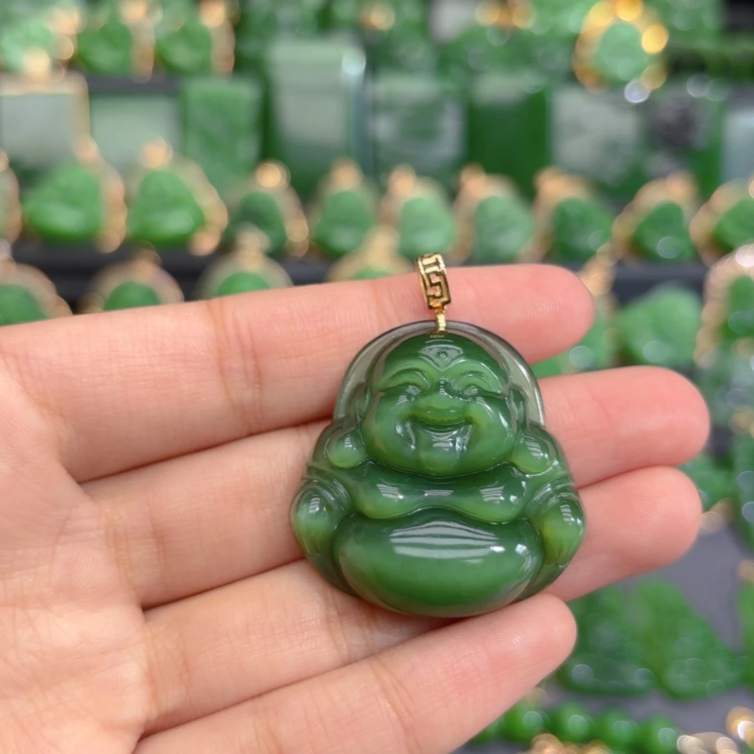 颈饰18K金镶嵌和田玉（碧玉）