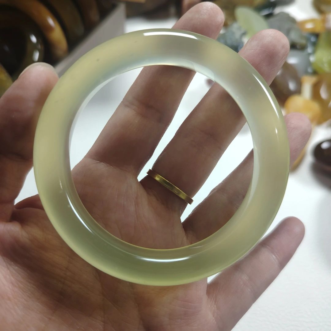 天然岫玉清水手镯
