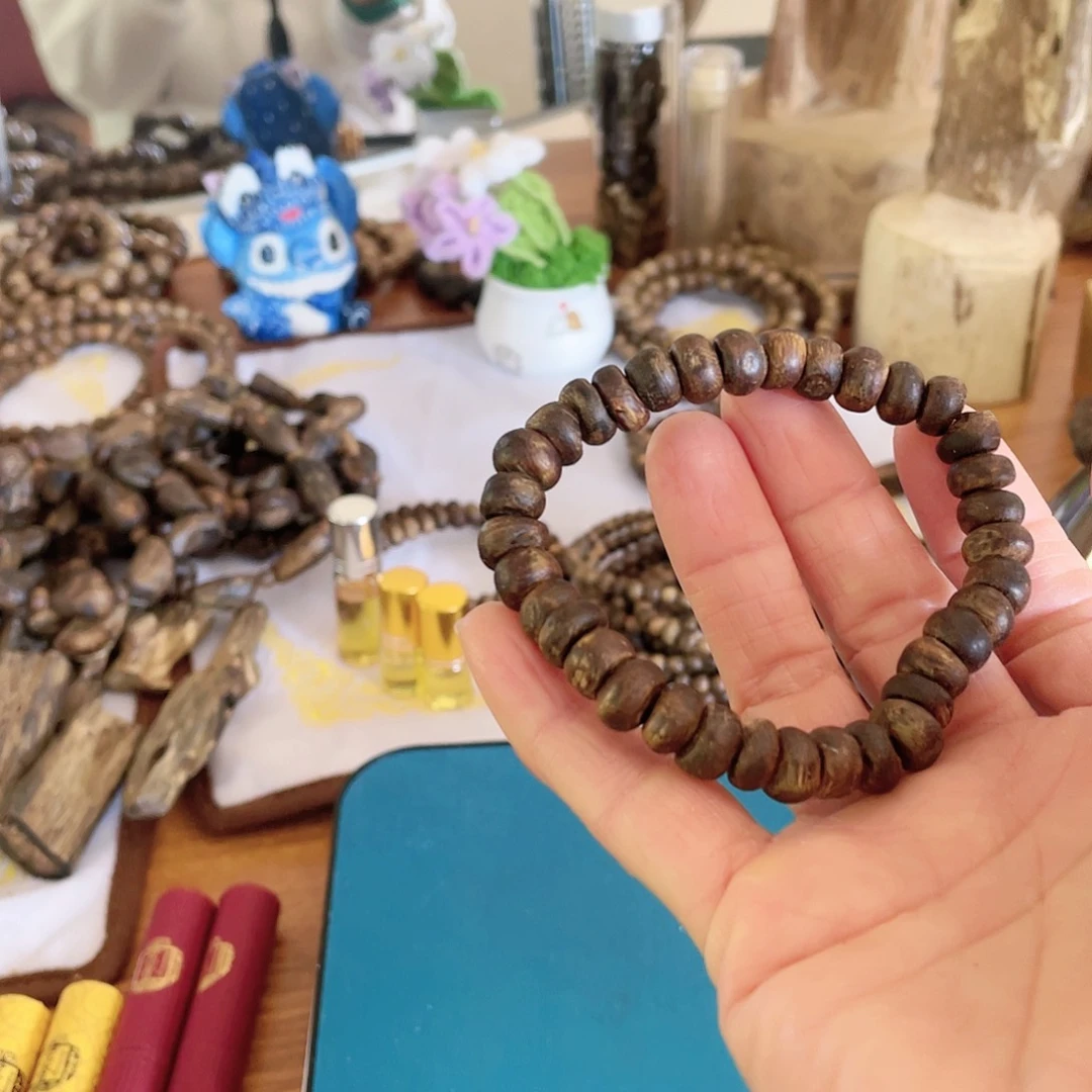 沉香木手串鬮*鬮卡9