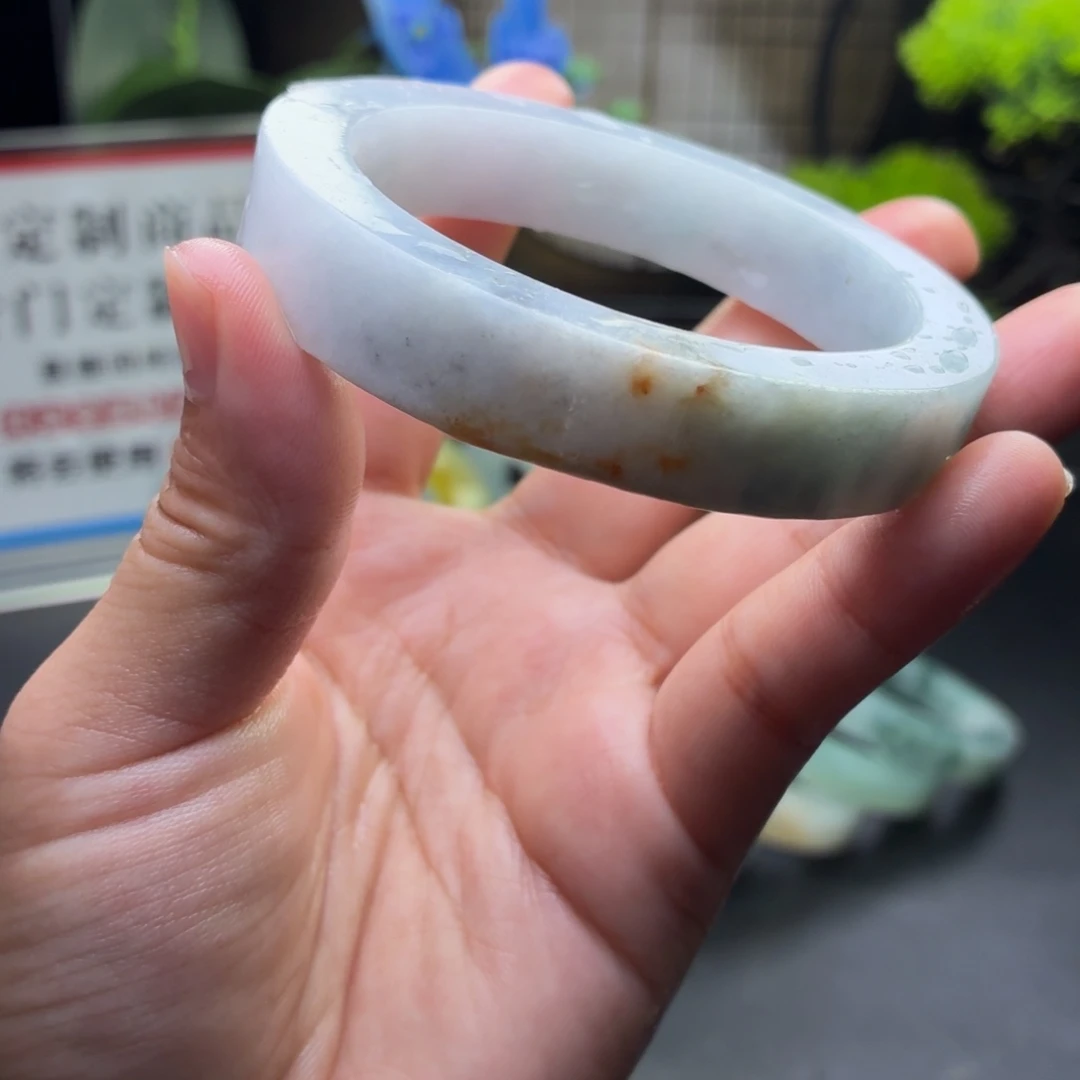 定制翡翠未镶嵌手镯