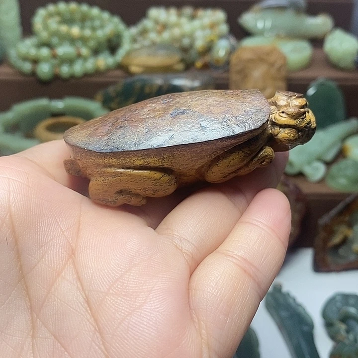 天***创颈饰未镶嵌岫岩河磨玉（透闪石质玉）