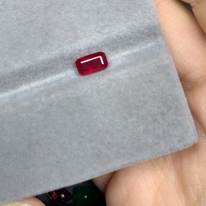 红宝石裸石1.11ct缅甸鸽血红红宝石
