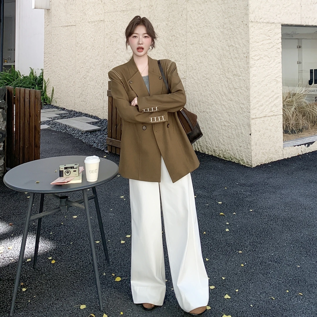 秋冬减龄休闲刺绣西装外套女2025气质新款小个子巨好看超火小西服