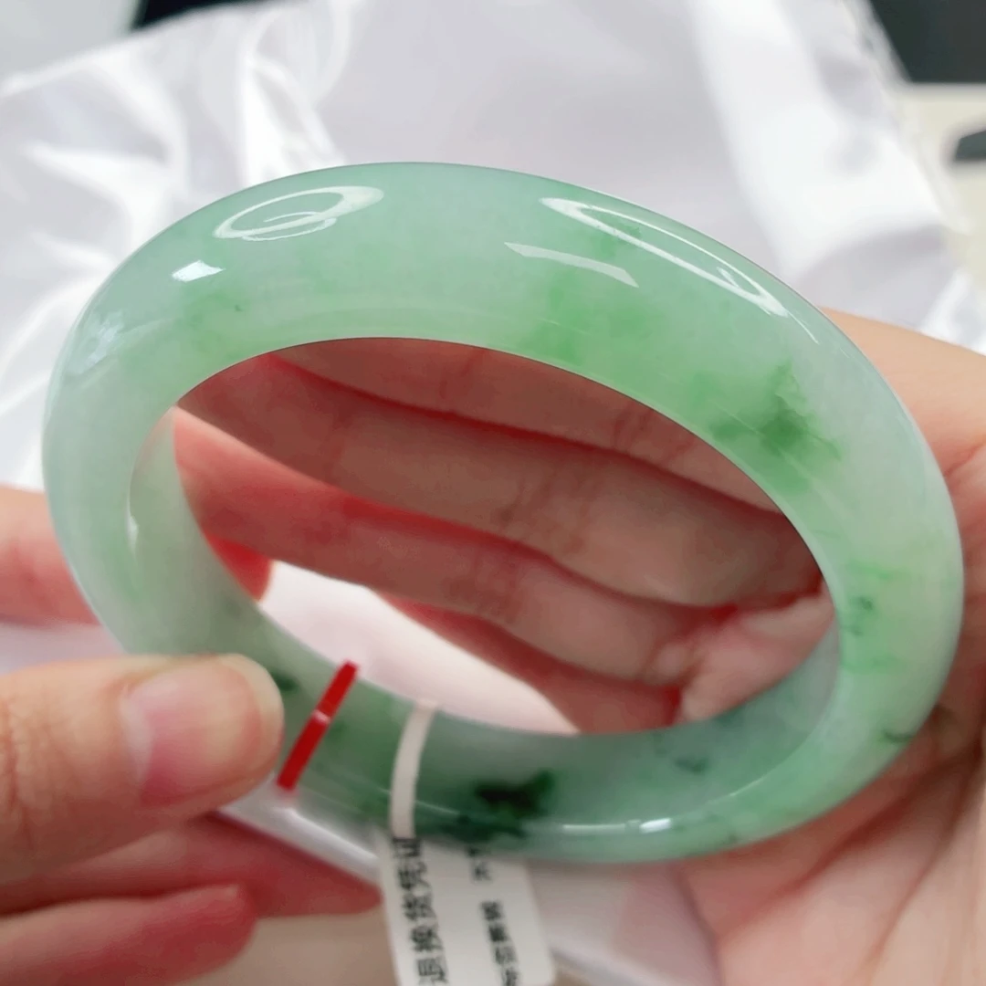 翡翠未镶嵌手镯正圈58