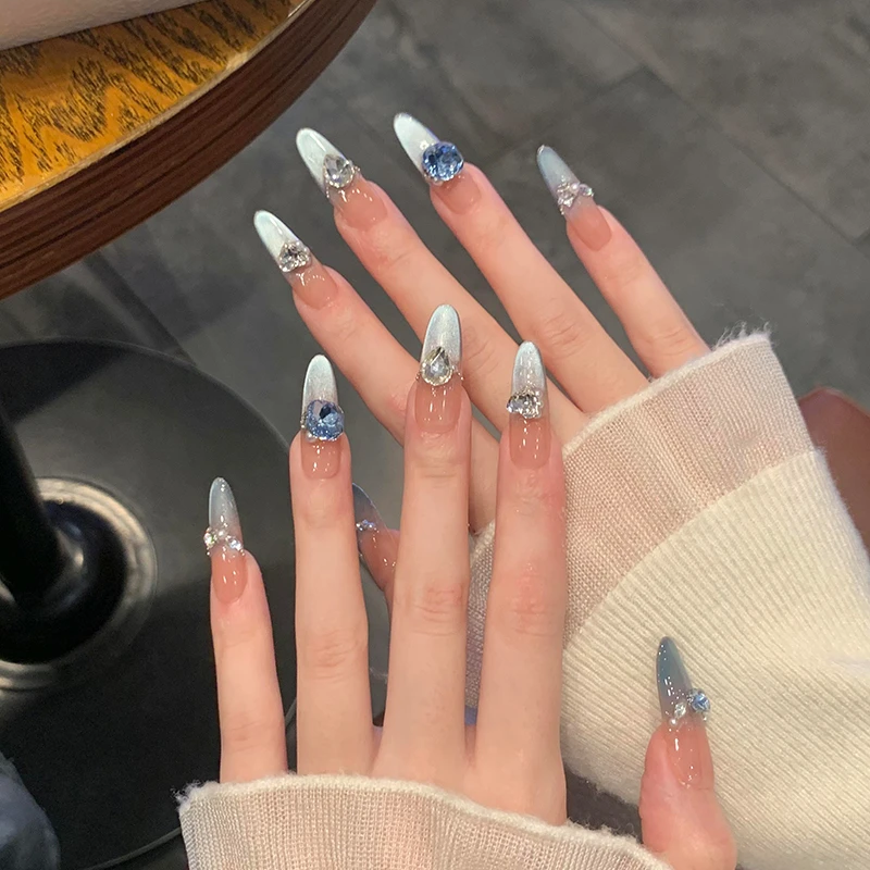 植兔高质量长椭圆穿戴甲清冷感水光猫眼满钻显白法式美甲爆闪贴片