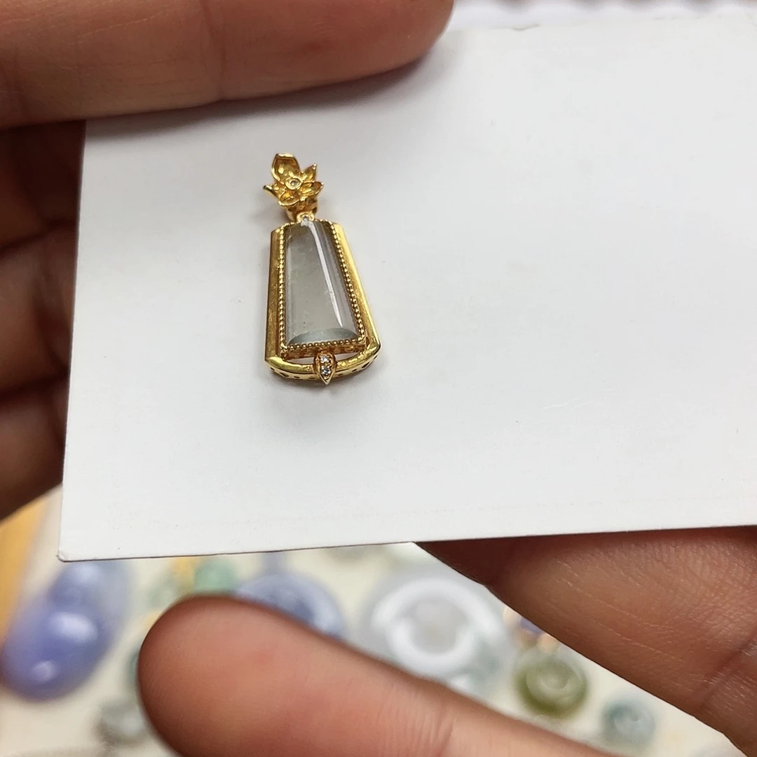 【闪购商品】颈饰未镶嵌翡翠