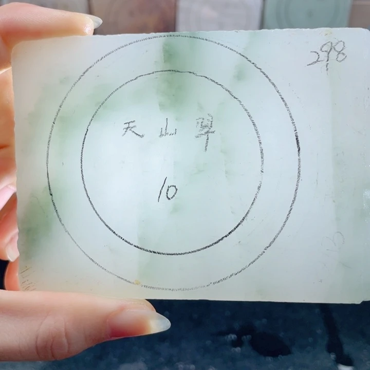 石英质玉未镶嵌手镯定制