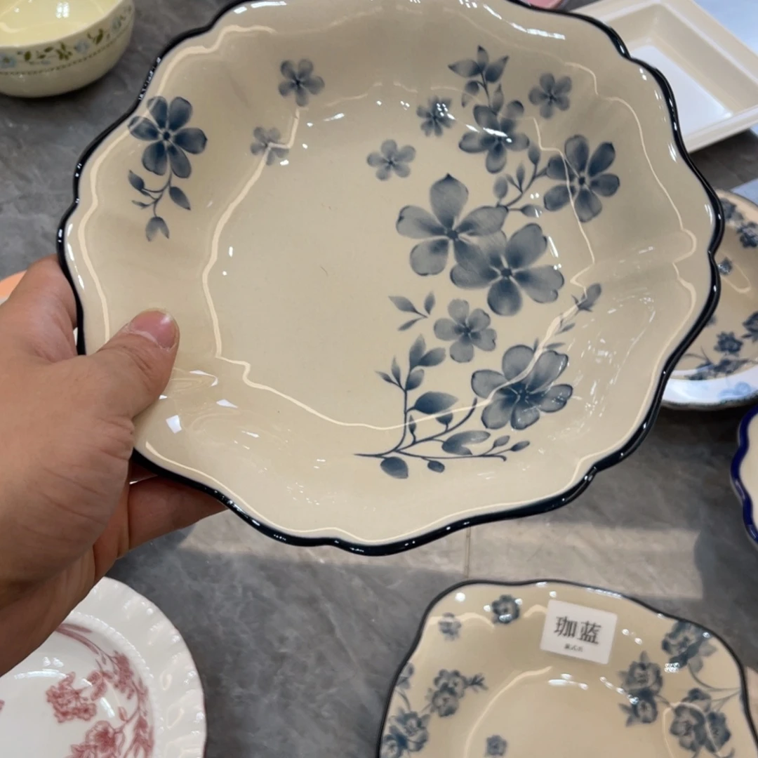 陶瓷微瑕餐具介意勿拍，满18飞！