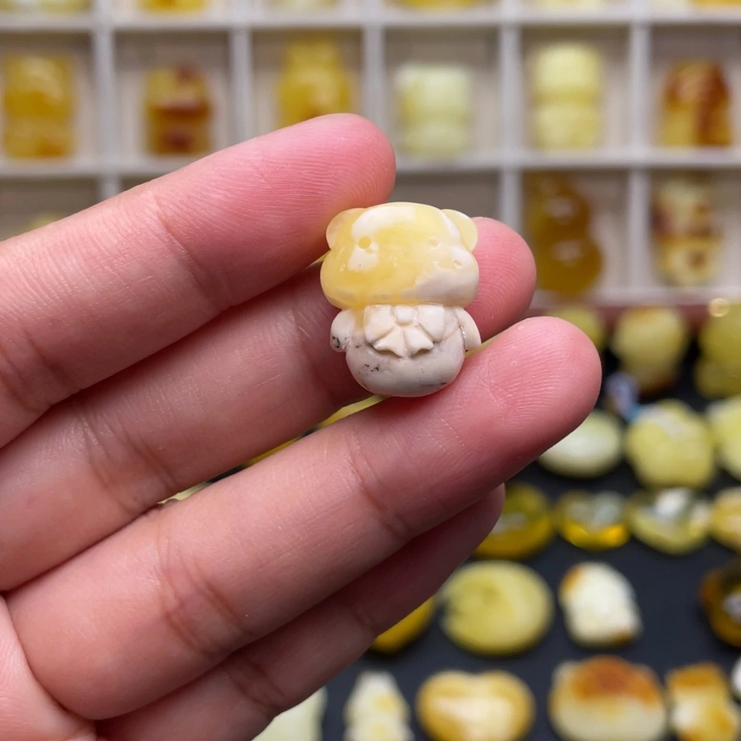 琥珀颈饰未镶嵌熊熊