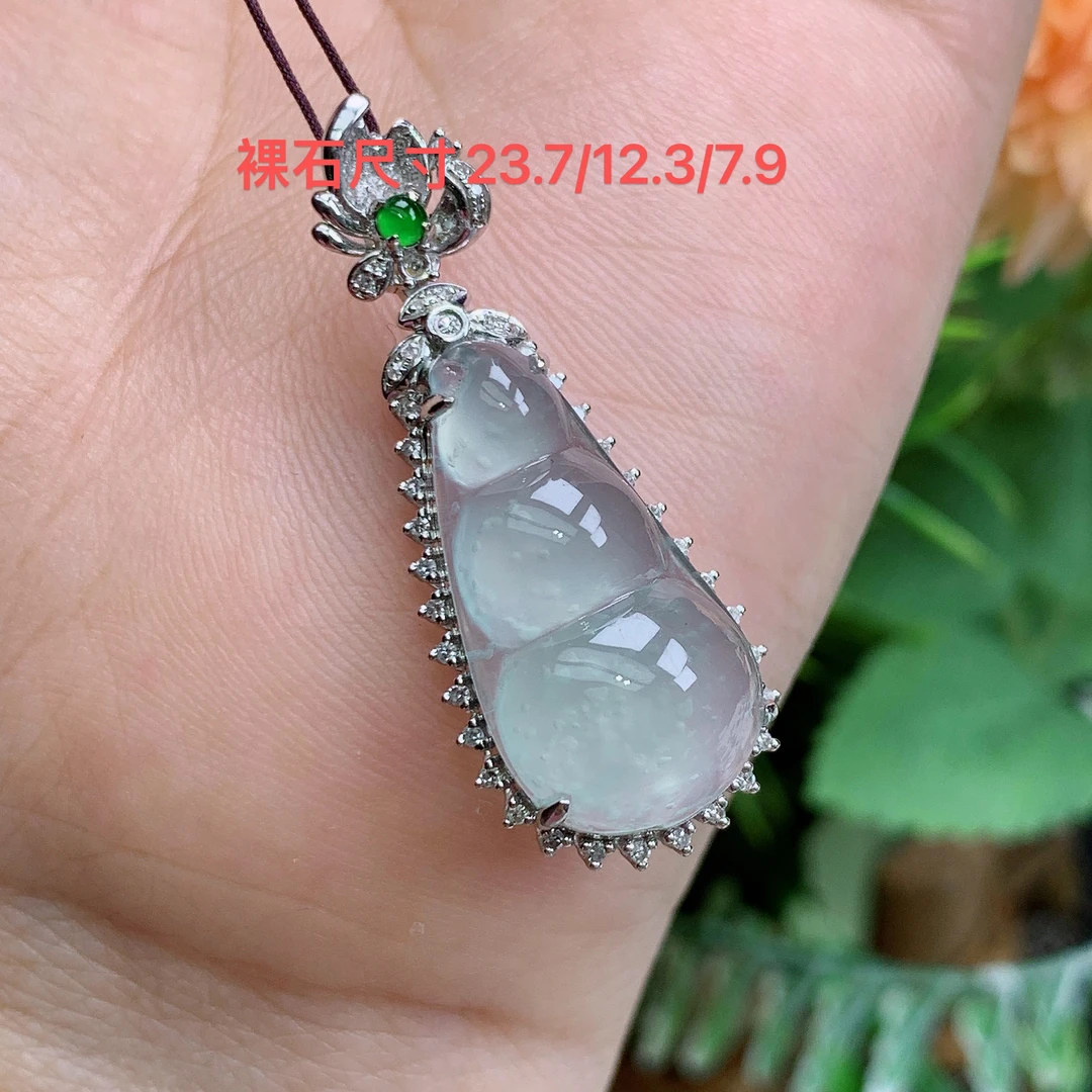 缅甸天然翡翠A货18k一刀高冰起光雪花福豆吊坠若尺寸37.2/15/9.5