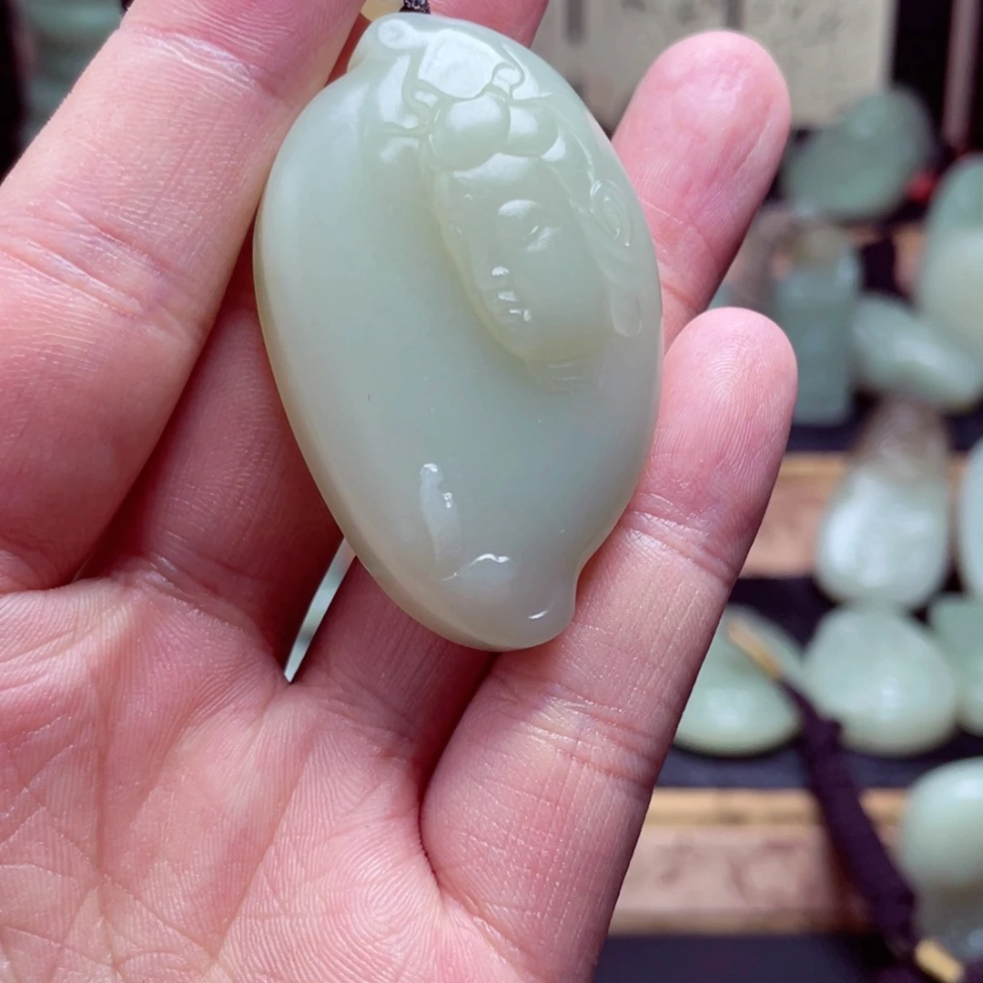 和田玉颈饰未镶嵌