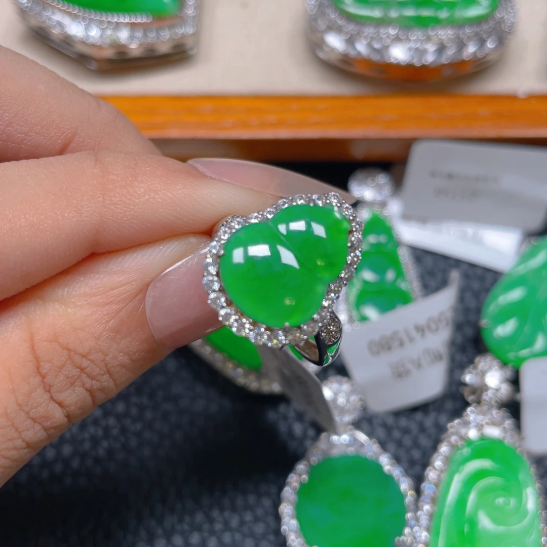 【闪购商品】翡翠银S925镶嵌吊坠(不含链)翡翠